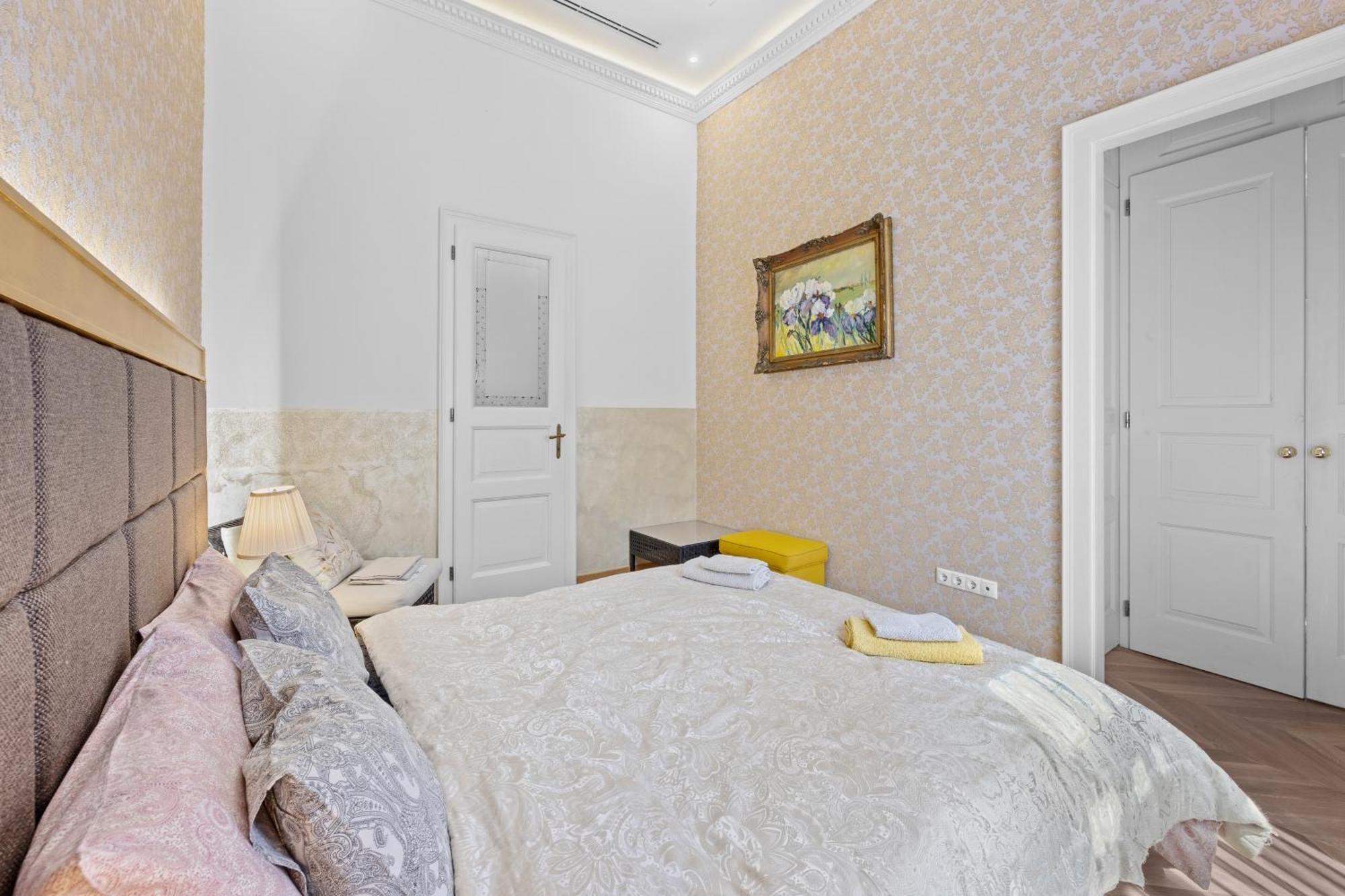 Count Zrinyi Basilica Luxurious Residence 布达佩斯 外观 照片