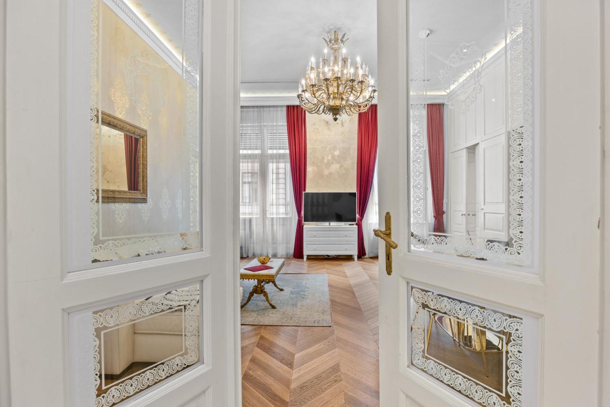Count Zrinyi Basilica Luxurious Residence 布达佩斯 外观 照片